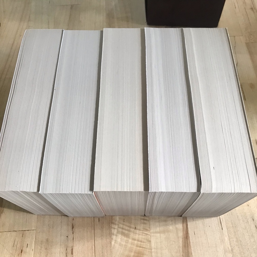 George R.R. Martin A Song of Ice and Fire 5-Book Boxed Set - UNREAD fresh spines - Picture 4 of 6